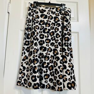 Ann Taylor Leopard Skirt Size 10 🤎